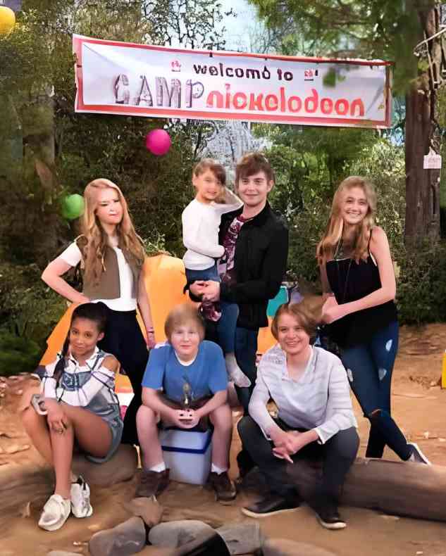 《尼克儿童频道火热夏令营特辑》最新免费高清电影无广告在线播放|喜剧·美国·2017  第1张