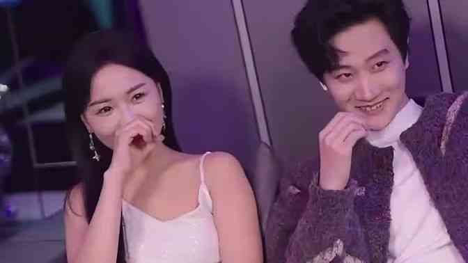 《摊牌了，我不装了》全集免费高清短剧无广告在线播放|短剧·中国大陆·2024  第1张