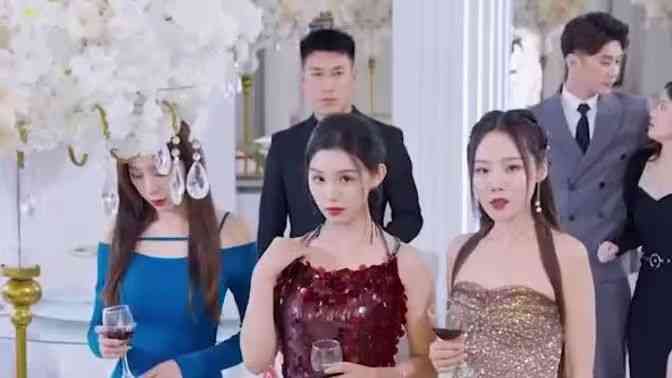 《六年后她带双宝虐翻前夫》全集免费高清短剧无广告在线播放|短剧·中国大陆·2024  第1张