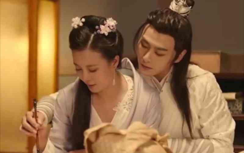 《穿书后公主爱上我》全集免费高清短剧无广告在线播放|短剧·中国大陆·2024  第1张