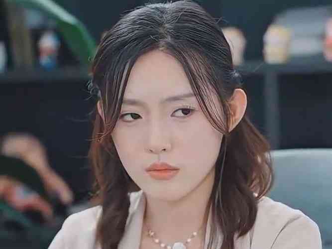 《离婚后我成全球首富的女儿》全集免费高清短剧无广告在线播放|短剧·中国大陆·2024  第1张