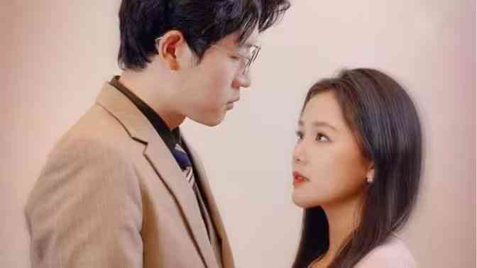 《难以自控的爱情》全集免费高清短剧无广告在线播放|短剧·中国大陆·2024  第1张