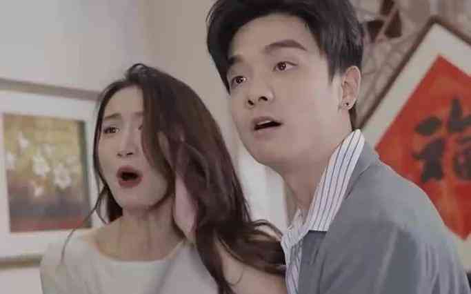 《不装了，脚踹渣男后我成了全球女战神》全集免费高清短剧无广告在线播放|短剧·中国大陆·2023  第1张