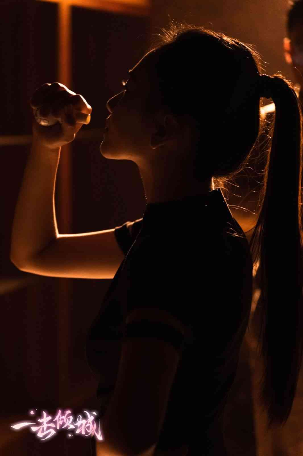 《一击倾城》全集免费高清短剧无广告在线播放|短剧·中国大陆·2024  第1张